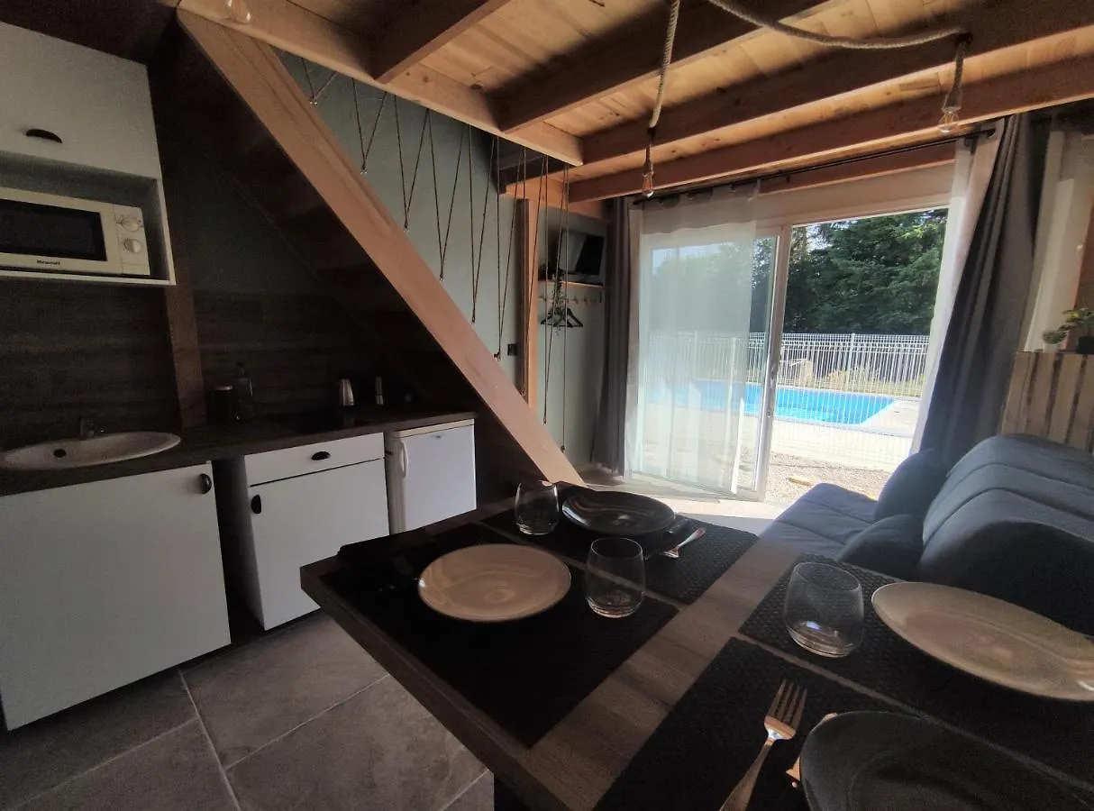 Gite Atypique Avec Piscine Couverte En Ete Saint-Apollinaire-de-Rias